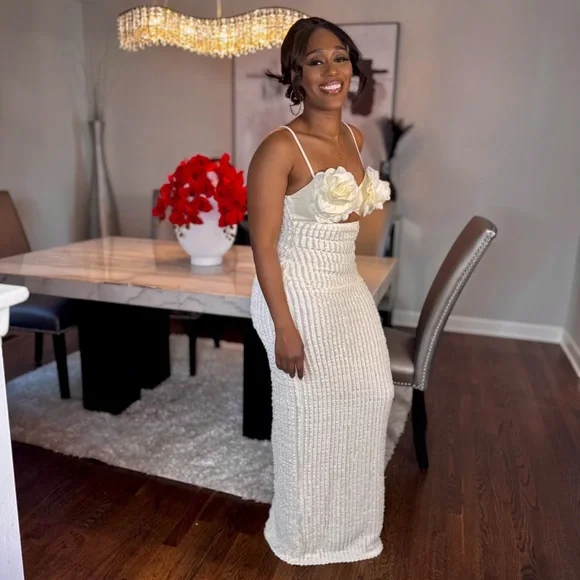 CREPE ROSE RUFFLE LACE MAXI DRESS - Picture 2 of 3